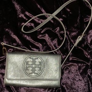 Tory Burch cross bag barely worn